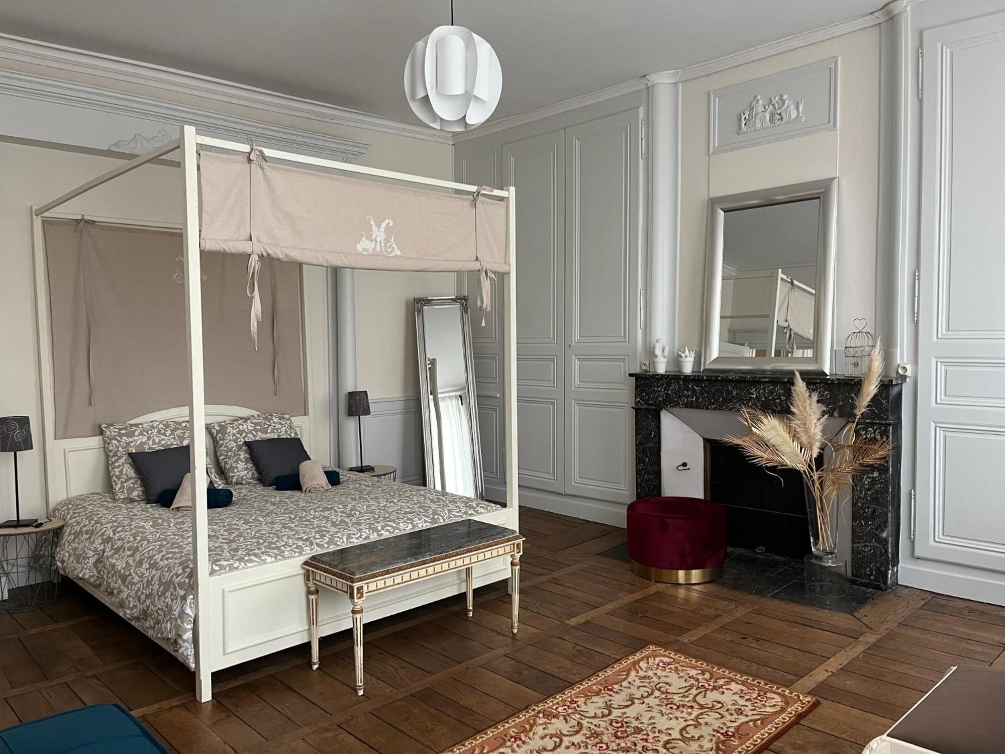 La Villa Louana 1 Appartement 160M2 Sobriete,Elegance En Coeur De Ville Aubusson  Kültér fotó